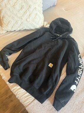 Carhartt women’s Black Logo Sleeve Hoodie size women’s xs